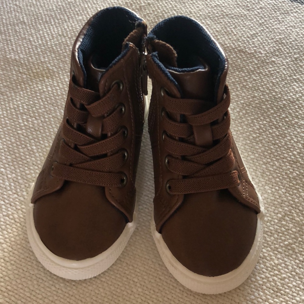 Cat & Jack Brown Leather high top shoes